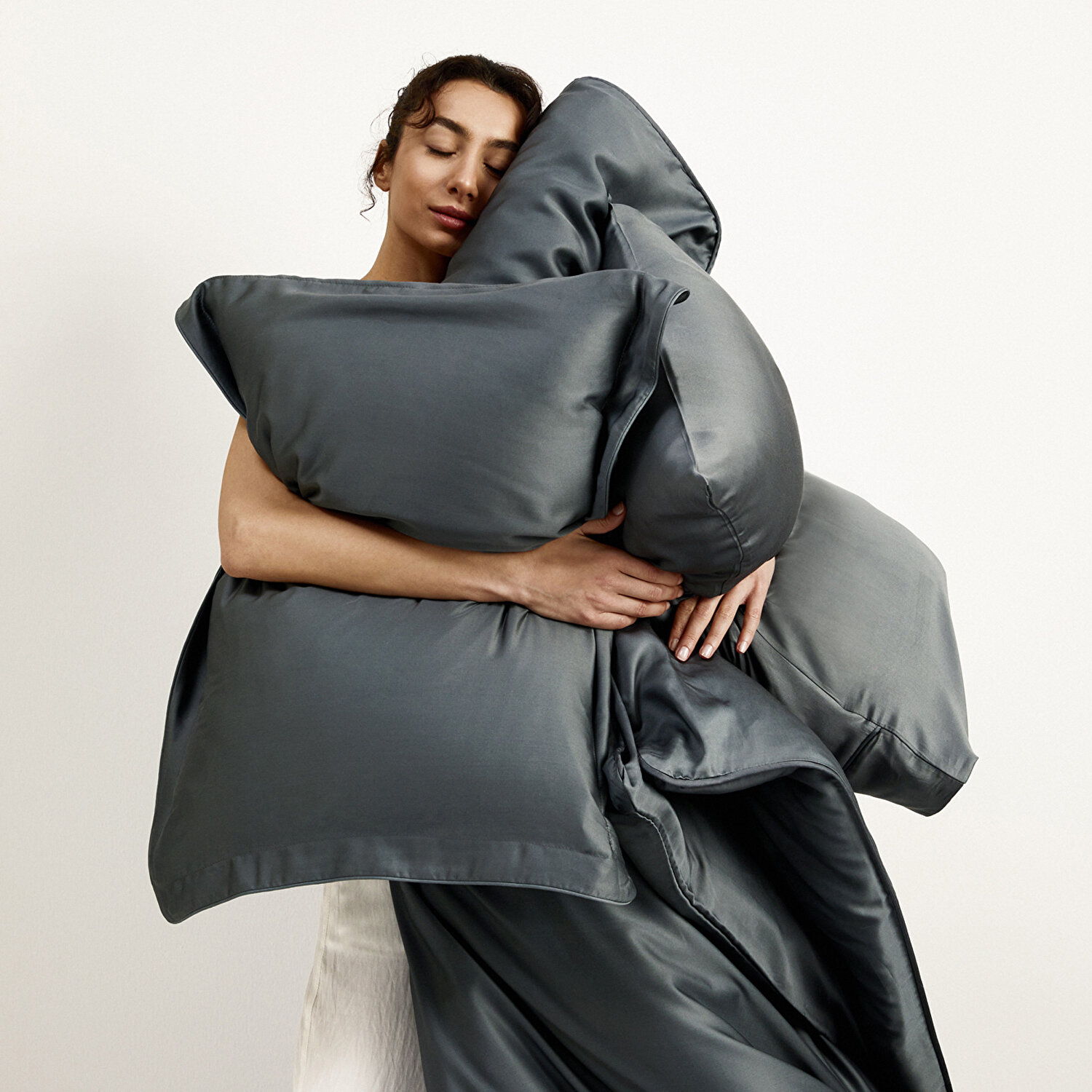 Linens X TENCEL™ Lyocell 2'li Volanlı Yastık Kılıfı Seti Antrasit