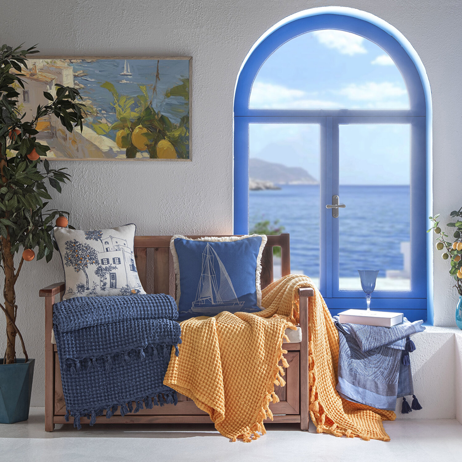 Taç Butik Nakışlı Bodrum Polyester Kırlent Lacivert